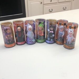 Lot of 7 Kelly Halloween dolls.